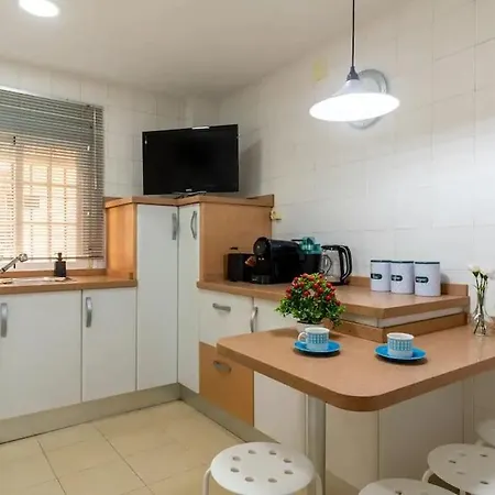 Amplio Piso De 80m2 En Pleno Centro * 塞维利亚