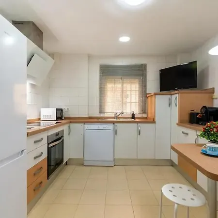 Amplio Piso De 80m2 En Pleno Centro * Seville