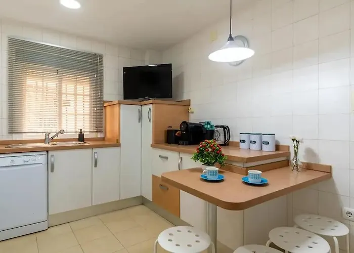 Amplio Piso De 80m2 En Pleno Centro * סביליה